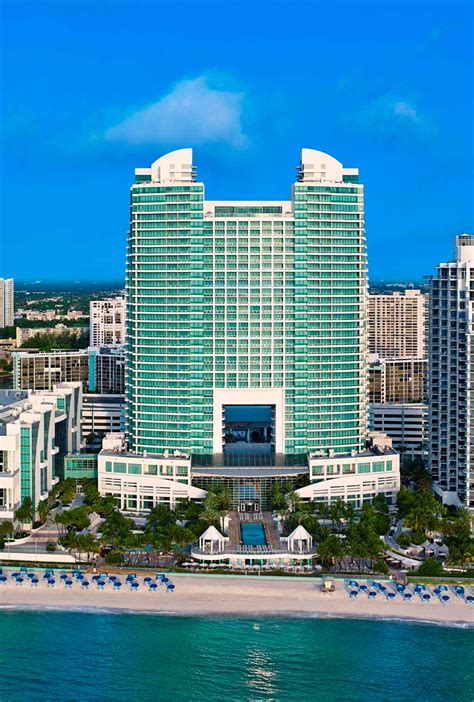 Diplomat Hotel .
